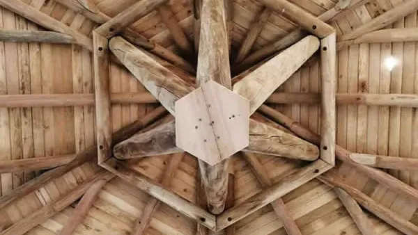 Madera de pino pátula en tablas y listones, medidas comerciales vendidas en Medellín